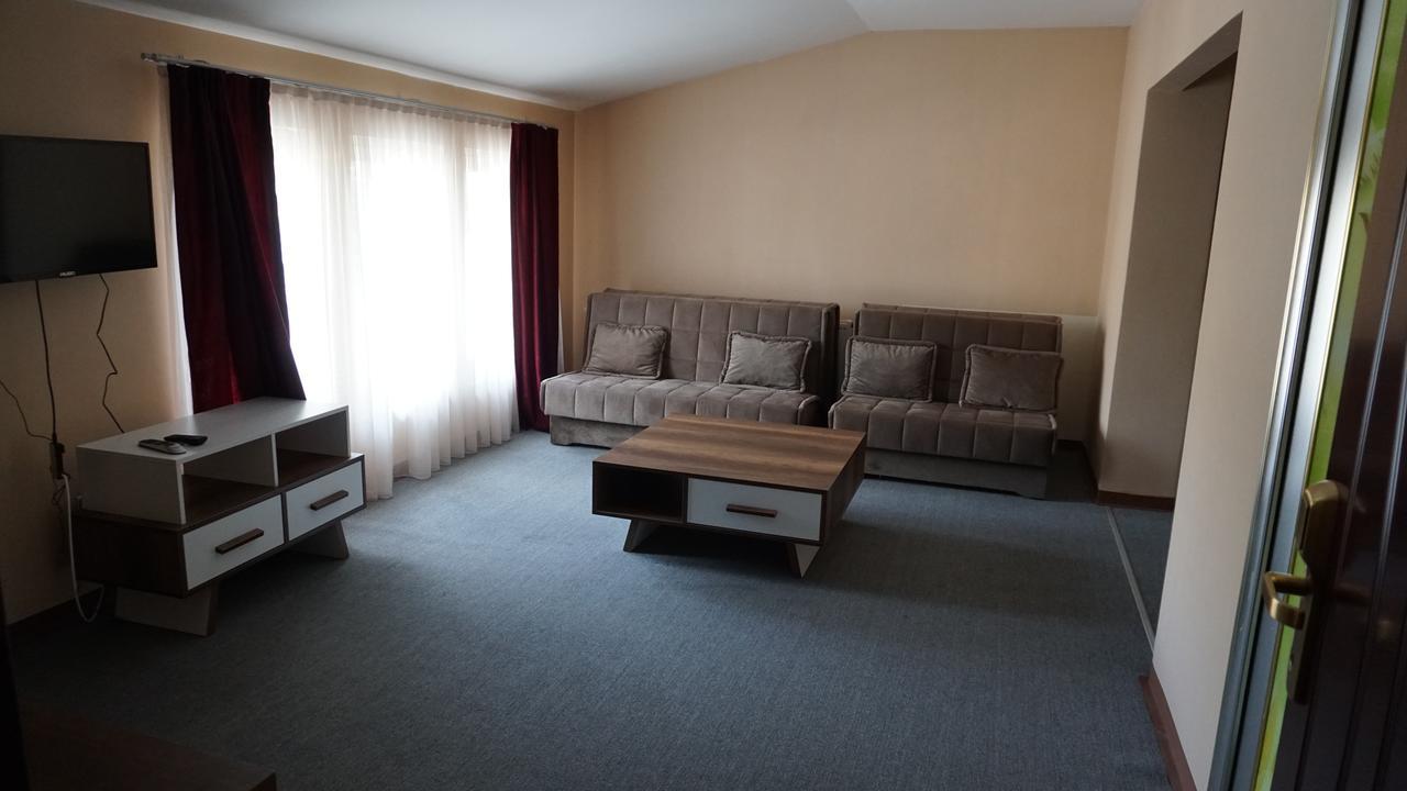 Meka Hotel Dragash Eksteriør billede